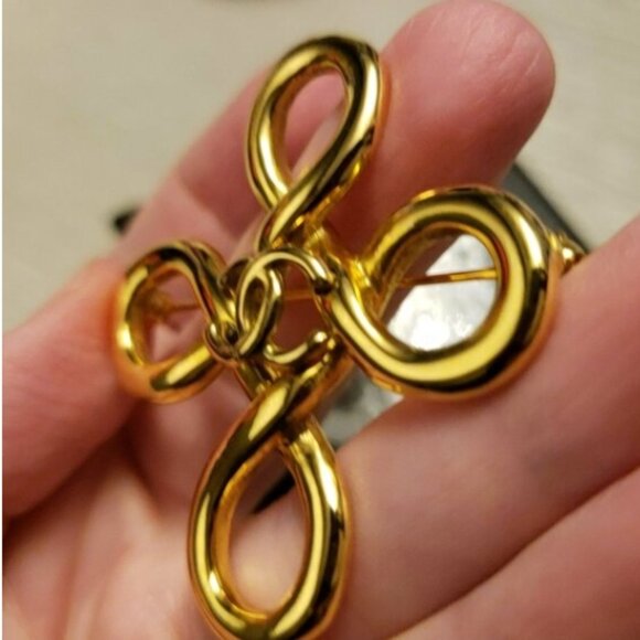 Chanel Vintage Brooch Interlocking CCs cross clover - Picture 6 of 15